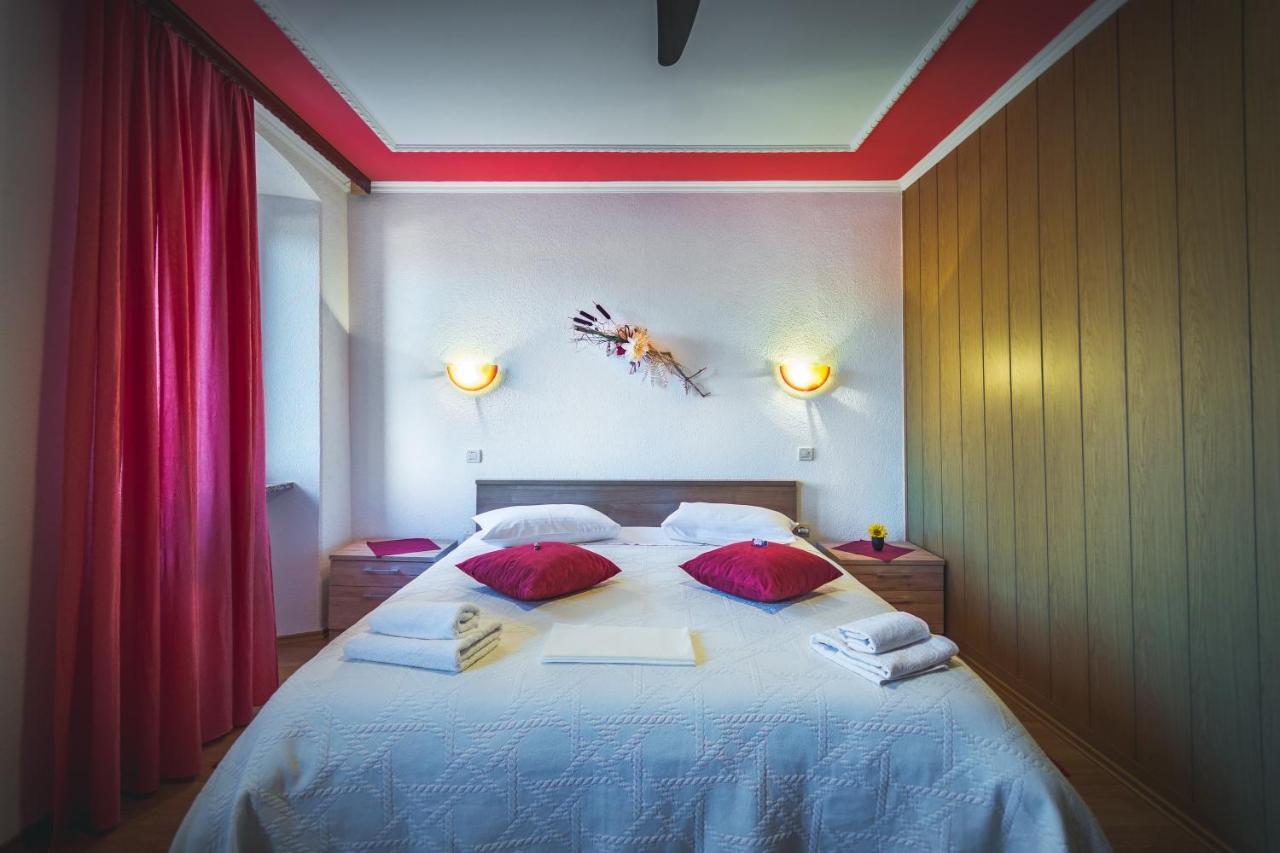Guest House Nena Motovun Exteriér fotografie